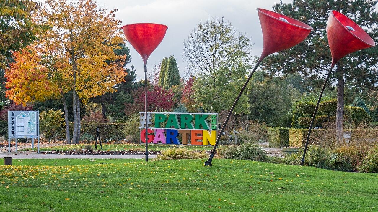 Eingang zum Park der Gärten in Bad Zwischenahn